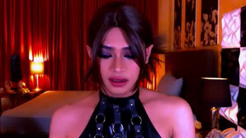 athisamoore online show from December 2, 10:02 pm