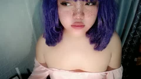 cute online show from December 9, 4:37 pm