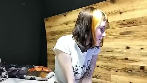 Snapshot of ayannapoellinetz chatting on October 2, 7:24 pm Eva online show from October 2, 7:24 pm