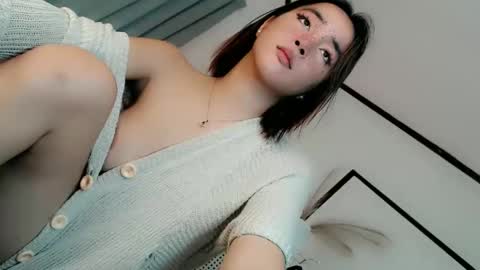 baby_sabrina19 online show from April 24, 6:44 pm