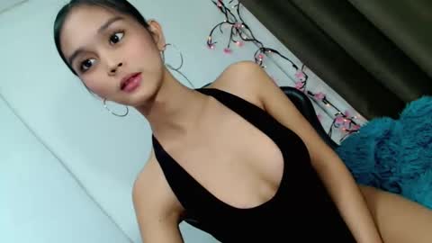 baby_zoexx online show from February 25, 12:37 am