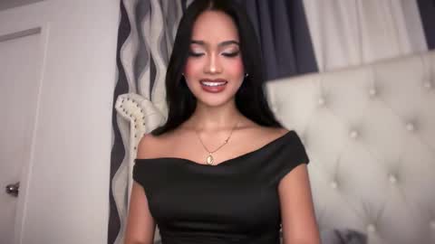 Madison. online show from November 28, 11:44 am