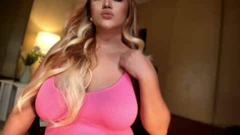 BELLA JONES online show from April 16, 6:03 am