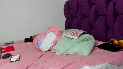 beren online show from December 23, 7:13 am