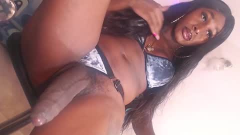 Snapshot of big_goddess_black chatting on October 24, 12:26 am dashiell online show from October 24, 12:26 am