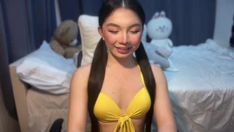 Yeng online show from March 8, 11:35 am