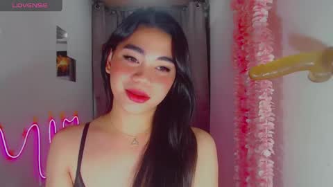 kiaaannaaaa online show from April 18, 10:10 pm