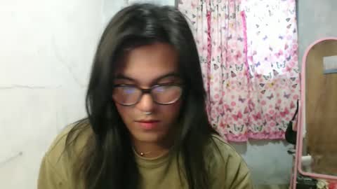 Ellez online show from March 15, 9:51 pm