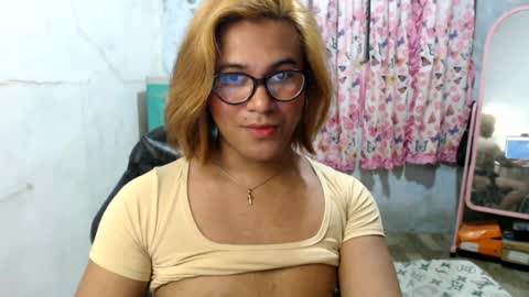 Ellez online show from July 14, 9:52 pm