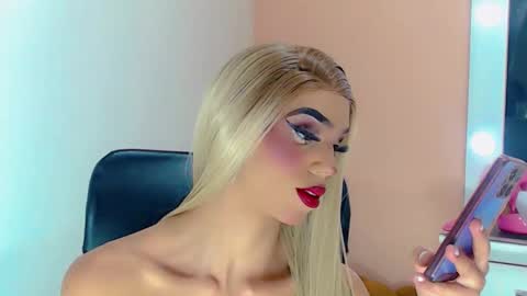 BRIANA online show from November 13, 3:59 am