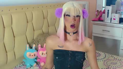 BRIANA online show from November 14, 5:04 am