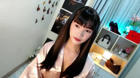 caitlin online show from April 21, 6:14 pm