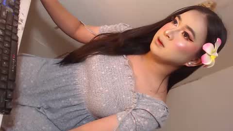 camela_star online show from April 6, 1:48 am