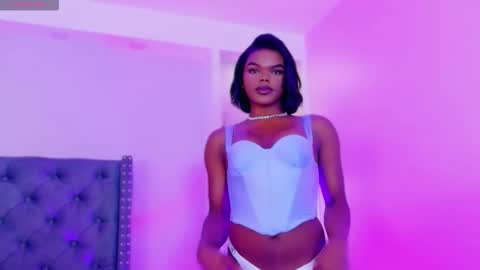 camiestrada online show from October 30, 9:58 pm