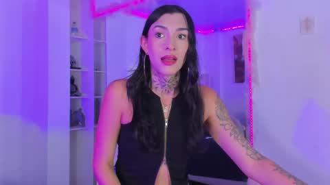  s online show from November 1, 3:04 am