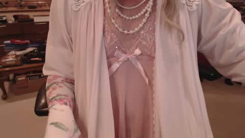 CammieCD online show from January 8, 5:16 am