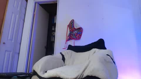 Snapshot of candy_cumy1 chatting on March 1, 8:03 am Dayan Camila online show from March 1, 8:03 am