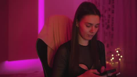 Candy online show from April 3, 10:52 pm