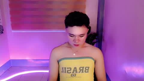 MIKA online show from November 13, 6:26 pm