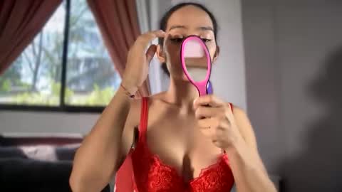 caroline_east online show from April 24, 12:46 am