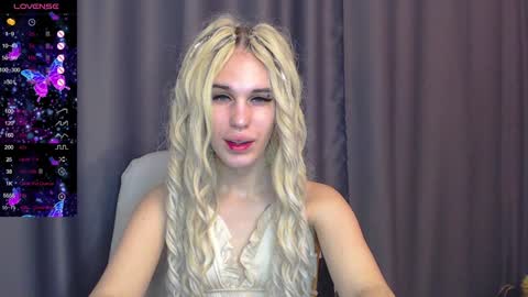 Cassie online show from December 30, 1:03 pm