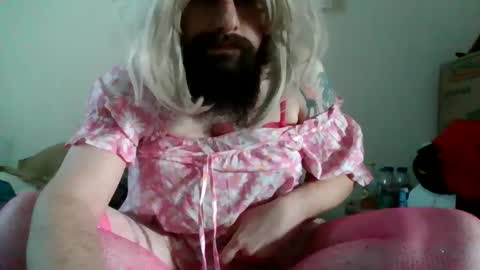 cassiusnewmar online show from March 1, 1:51 pm