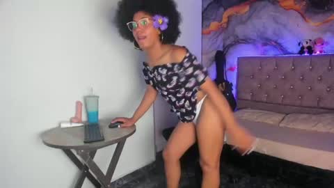 cataleyamoon_ online show from April 21, 8:26 pm