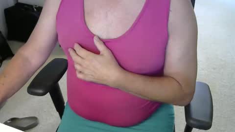 Snapshot of cddan56 chatting on October 27, 5:43 pm cddan56 online show from October 27, 5:43 pm