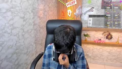 Charlie online show from October 24, 1:27 pm