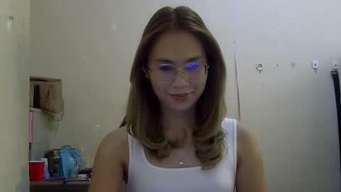 chelly4u69 online show from September 28, 4:55 am