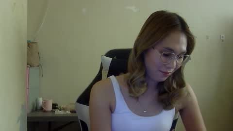 chelly4u69 online show from October 27, 5:26 am