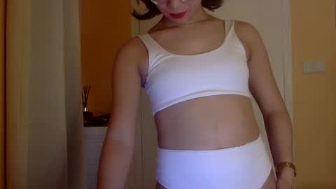 chelly4u69 online show from December 23, 6:18 am