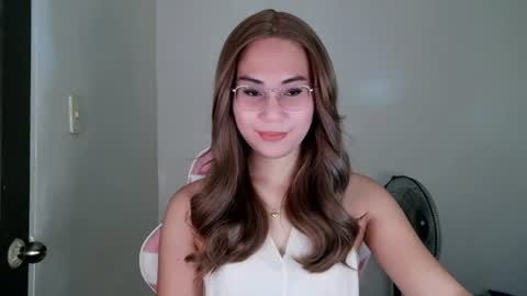 chelly4u69 online show from July 19, 12:15 am