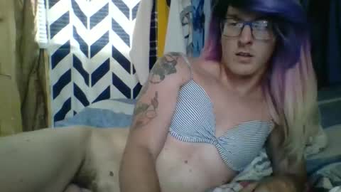 chrisvibess online show from April 23, 8:55 pm