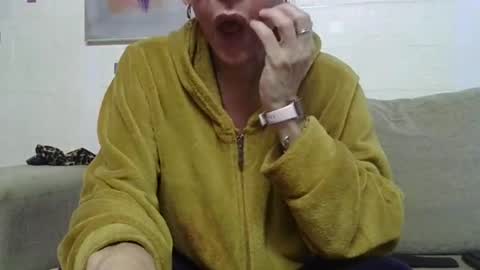 cinthia2525 online show from March 12, 10:48 am