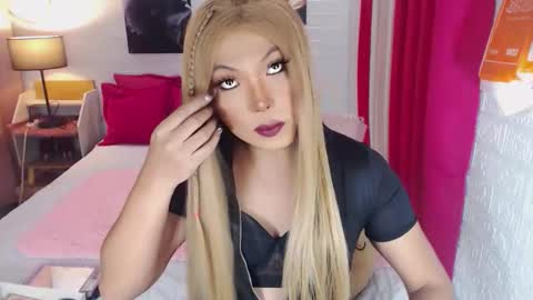 QUEEN SABRINA online show from January 17, 6:21 am