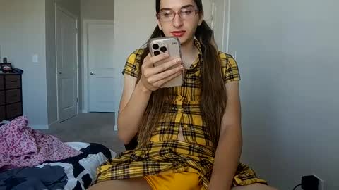 cosmicbae777 online show from October 3, 4:40 pm