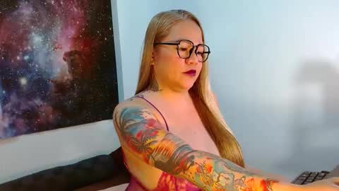 C H E R R Y  online show from March 9, 3:21 am