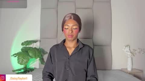 Daisy online show from March 16, 7:06 pm