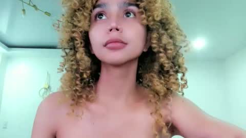 damnperfectxx online show from December 3, 7:23 am