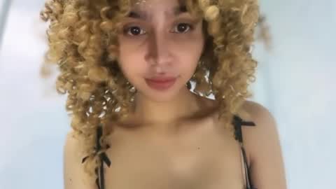 damnperfectxx online show from April 9, 3:30 am