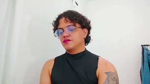 Diane Blosson online show from April 25, 1:53 am