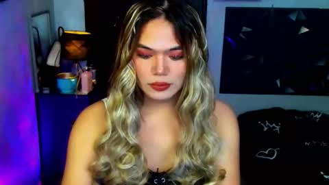 Elodie online show from October 1, 5:08 am