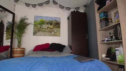 Snapshot of danna_bella2 chatting on December 18, 7:19 pm danna isabella online show from December 18, 7:19 pm