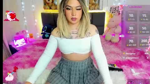 dannia_13 online show from April 6, 4:46 am