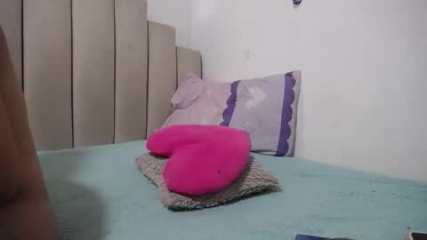 instagram  catherin dayana reina online show from March 30, 3:57 pm