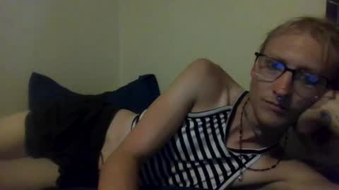 DeadHoeFreak online show from August 1, 11:05 pm