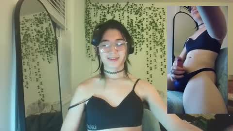 deciduousdoll online show from October 27, 5:59 am