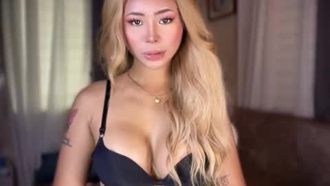 Hello your loving faye 3 online show from April 5, 6:22 am