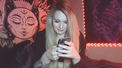 devyn winter online show from March 15, 2:03 am